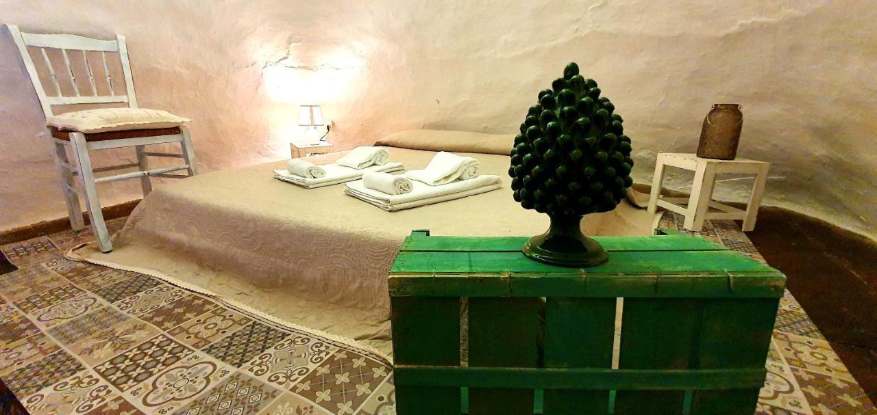Trulli Antica Fonte Bed & Breakfast Алберобело Екстериор снимка